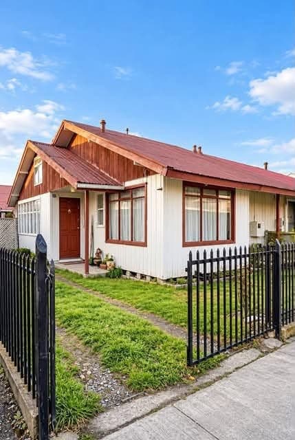Casa para remodelar en Almirante Gómez Carreño, Punta Arenas