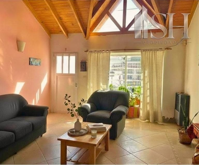 Casa de tres dormitorios en Almirante Brown, Cipolletti