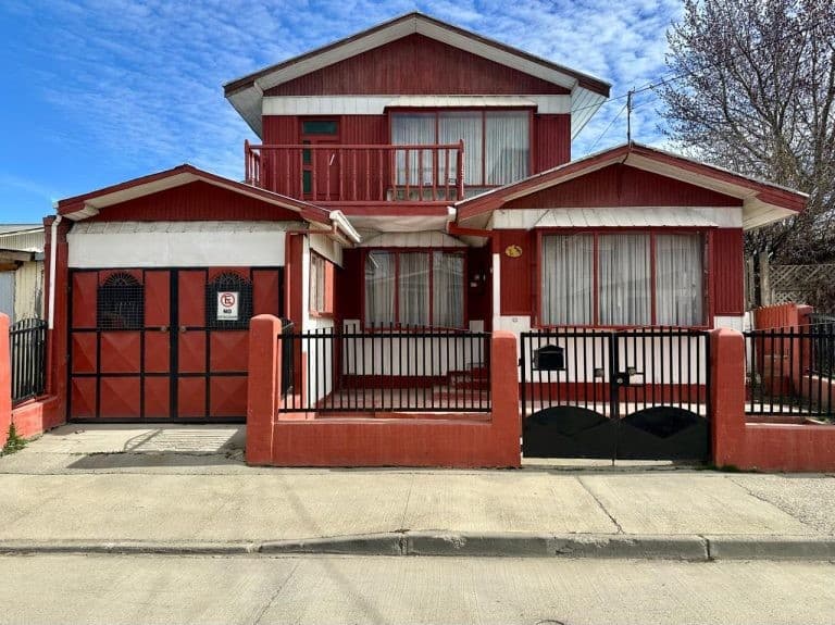 Casa de cuatro dormitorios en calle Tacna, Puerto Natales